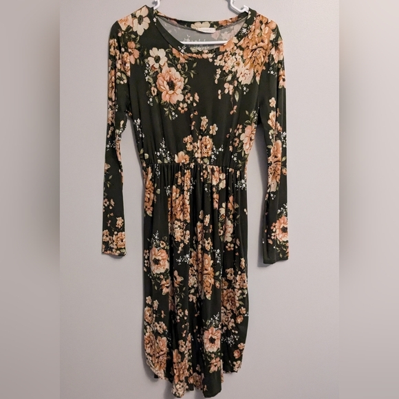 Bundle of 2 Neesees Dresses - Size Medium - Picture 2 of 5